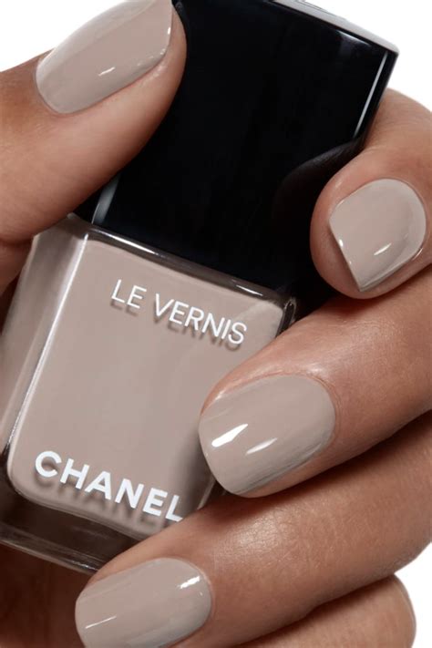 chanel vernis beige cendre|Chanel le vernis shades.